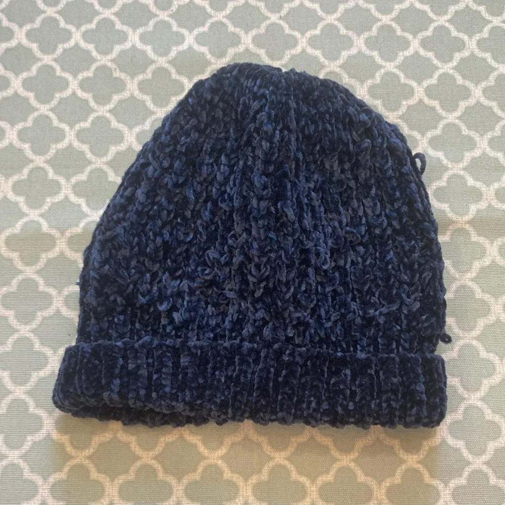 Time and Tru Blue Chenille Winter Beanie Hat
